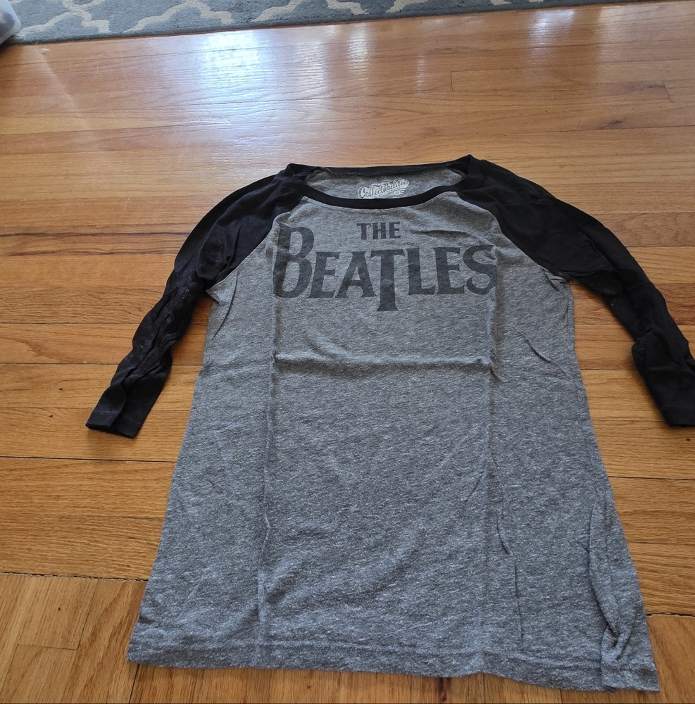 Old Navy Gray and Black Beatles Women's Top